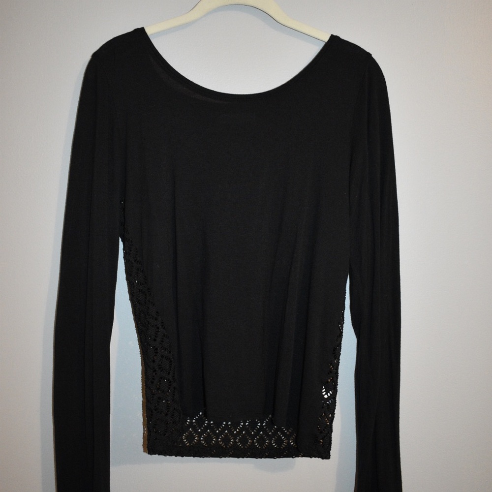 🐧LACE BACK LONGSLEEVE🐧